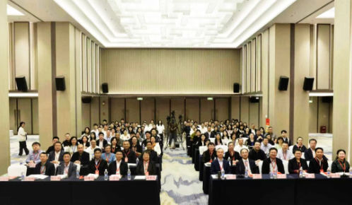 铸牢中华民族共同体意识 推动民族经典方挖掘和大品种培育